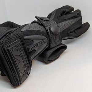 search glove holder mounted on police belt
