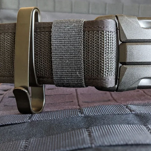 Silver Operational Load-out Kit with Olight Warrior 3S, Zak Tool handcuff key and police duty-belt accessories